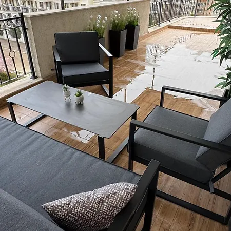Vip With Sea View Apartament